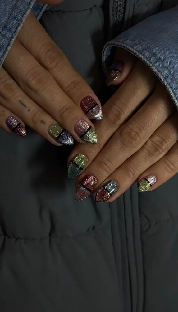 Multicolour glitter cat-eye nails